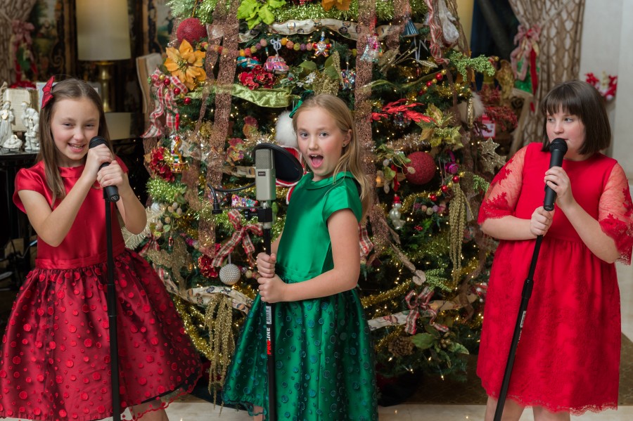 2018 Christmas Card Photo 3